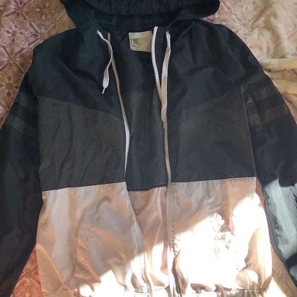 Cute Windbreaker 💝 - Picture 1 of 2